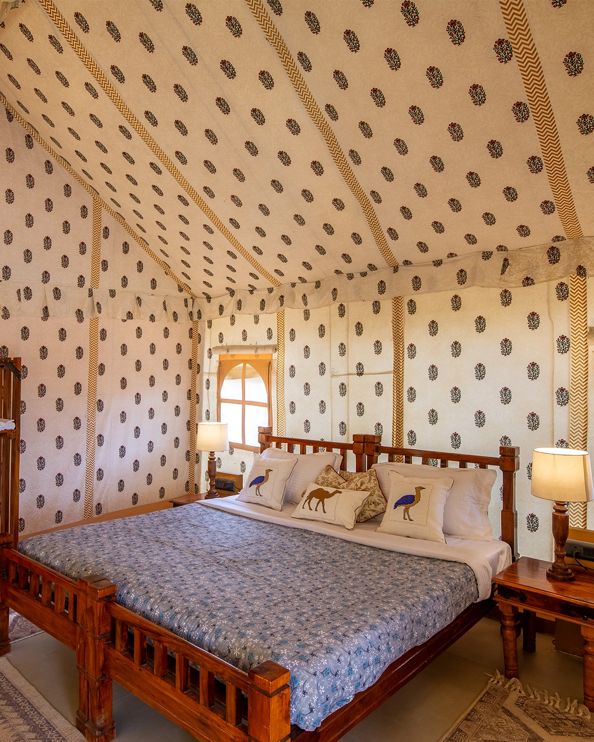 Deluxe NON-AC Tent